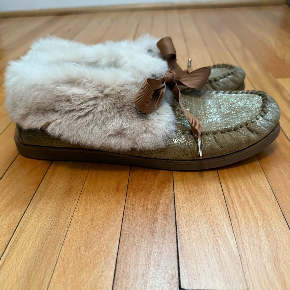 Tory Burch Aberdeen Rabbit Fur-Cuff Metallic Gold Moccasin Slippers 8M